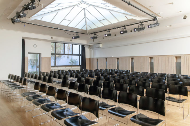 Konzertbestuhlung im Saal