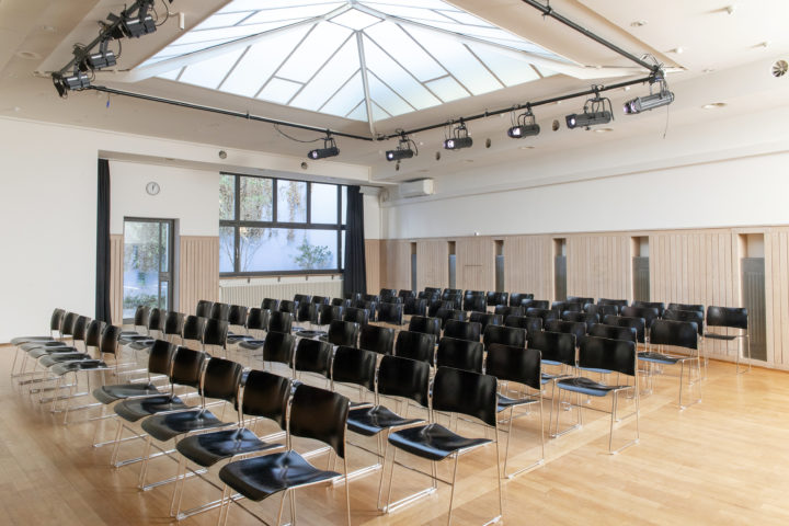 Konzertbestuhlung im Saal