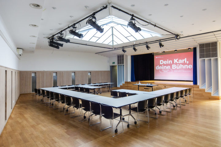 Bestuhlung U-Form im Saal